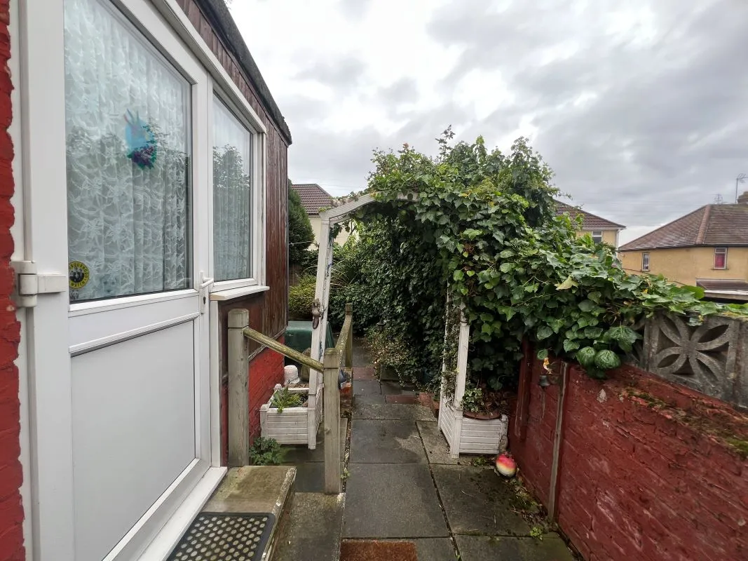 3 bedroom semi detached property in West Bromwich 