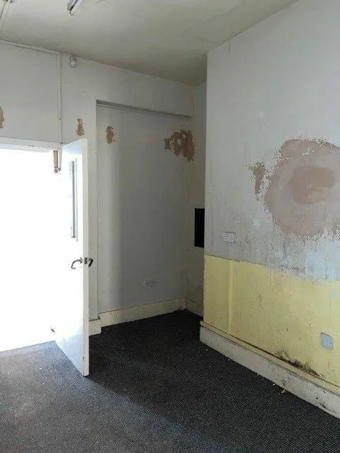 Freehold town centre office building in Walsall with prior planning approval for five studio flats