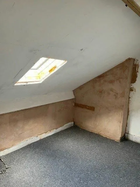 Freehold town centre office building in Walsall with prior planning approval for five studio flats