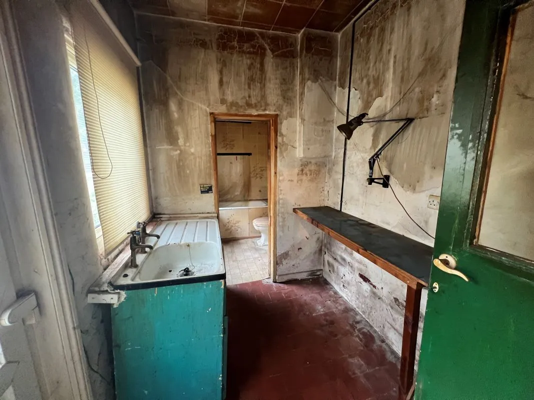 2 bedroom end terraced property in Coventry