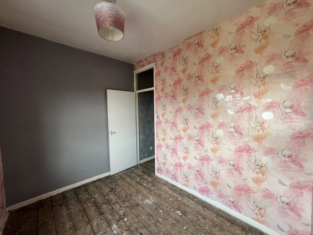 A 2 bedroom end terraced property in Walsall