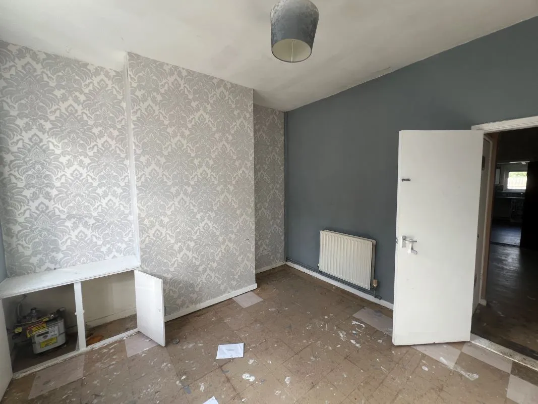 A 2 bedroom end terraced property in Walsall