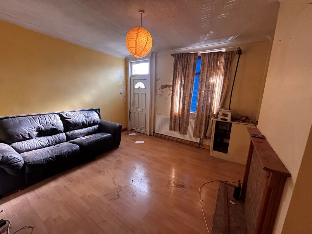 2 bedroom mid terraced property in Mansfield
