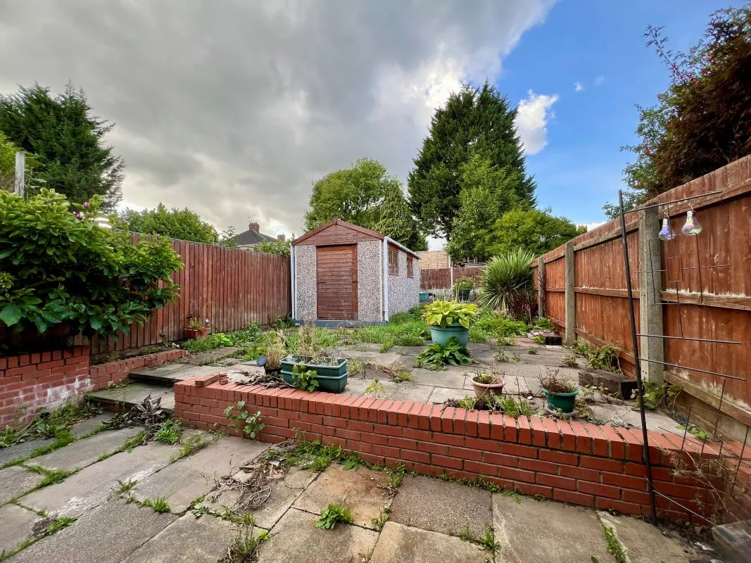 A 3 bedroom end terraced property in Birmingham.