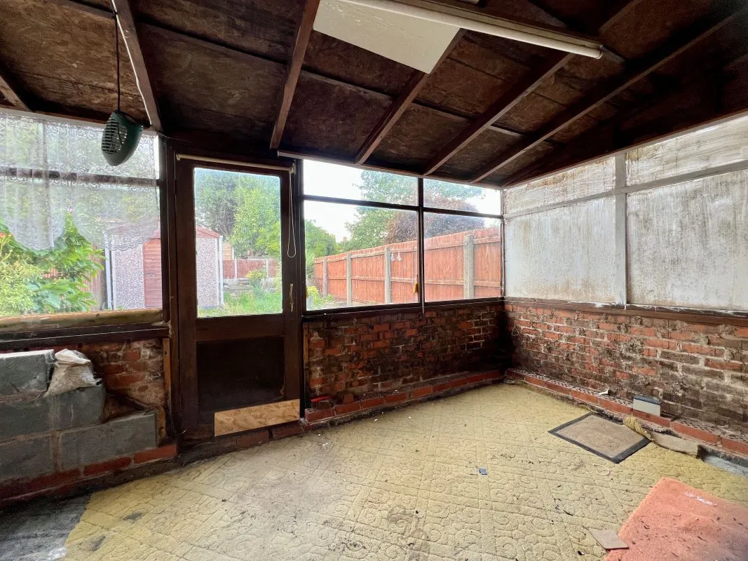 A 3 bedroom end terraced property in Birmingham.