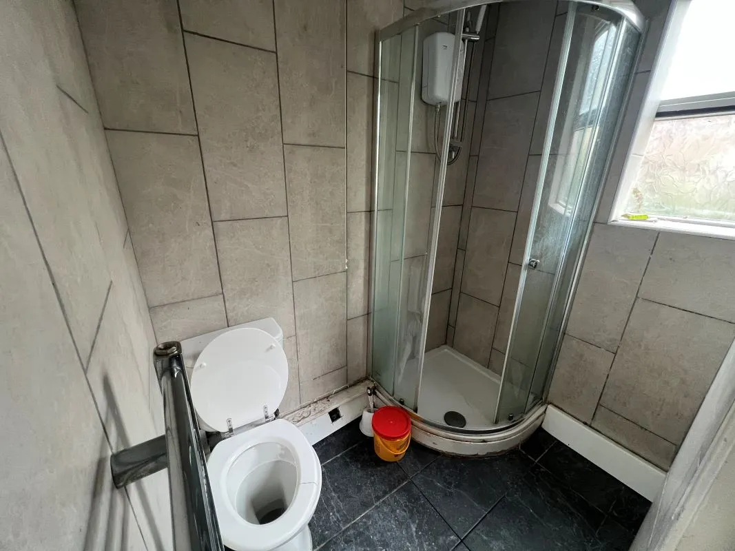 2 bedroom mid terraced property in Coventry
