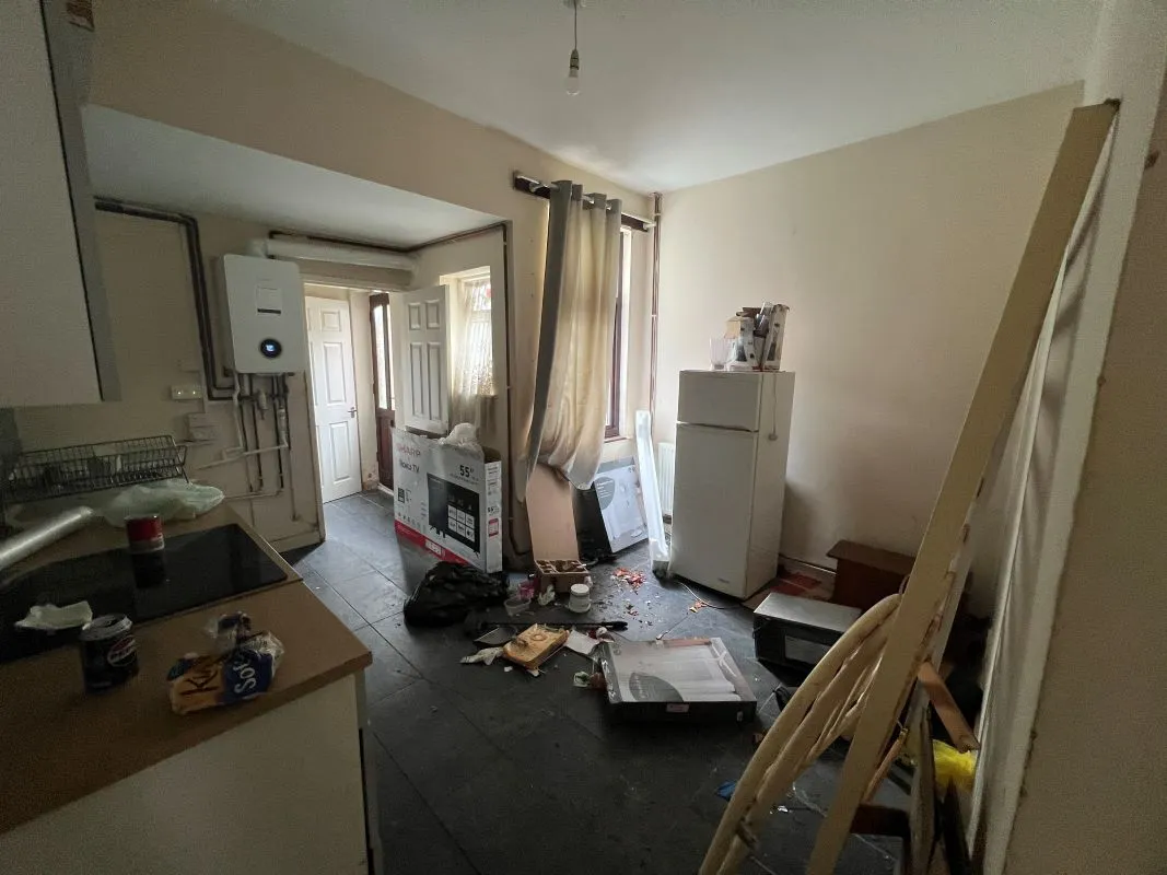 2 bedroom mid terraced property in Coventry