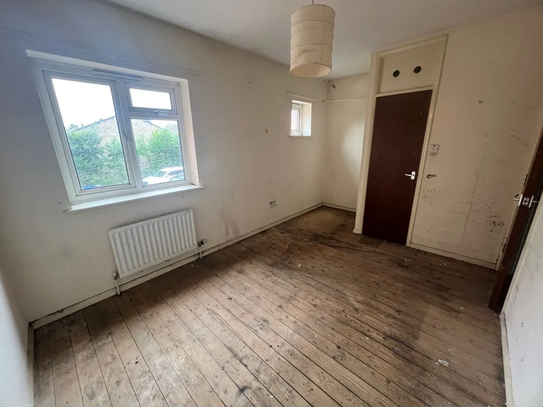 2 bedroom end terraced property in Warwick