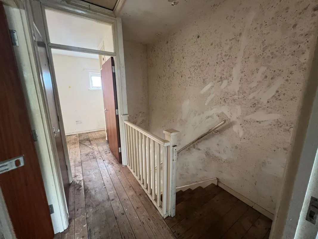 2 bedroom end terraced property in Warwick