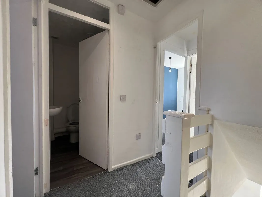 3 bedroom mid terraced house in Nuneaton