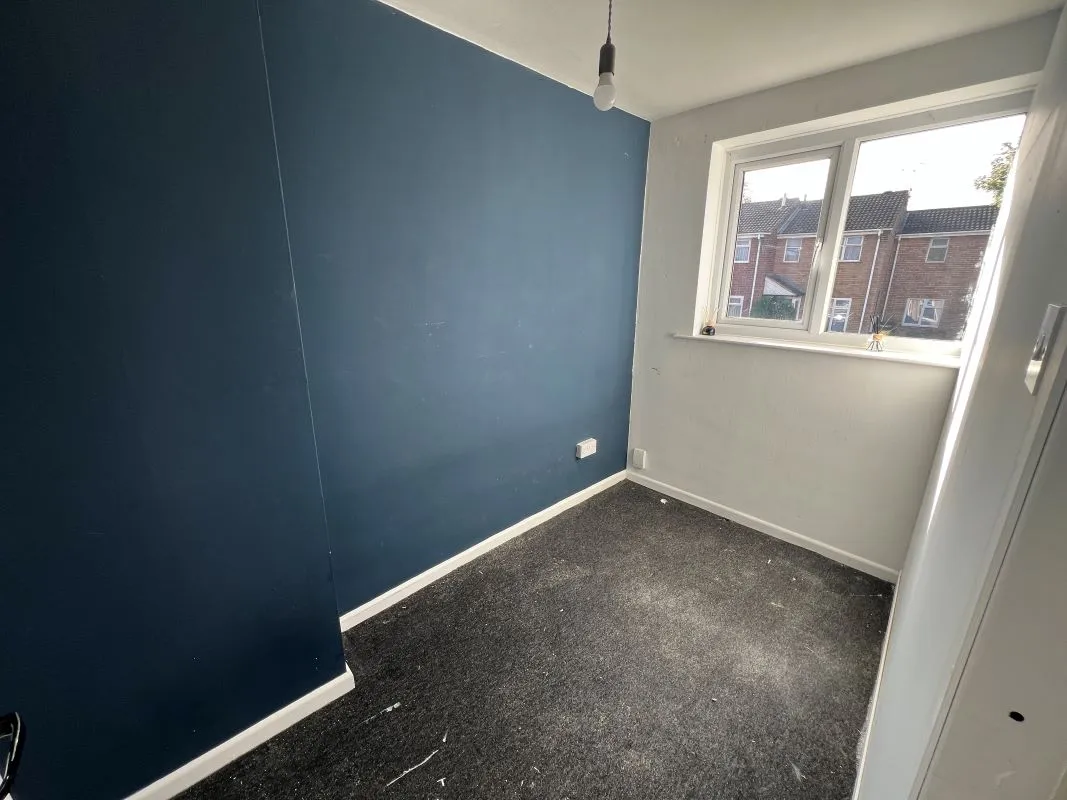 3 bedroom mid terraced house in Nuneaton