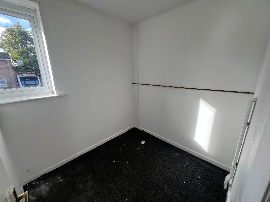 3 bedroom mid terraced house in Nuneaton