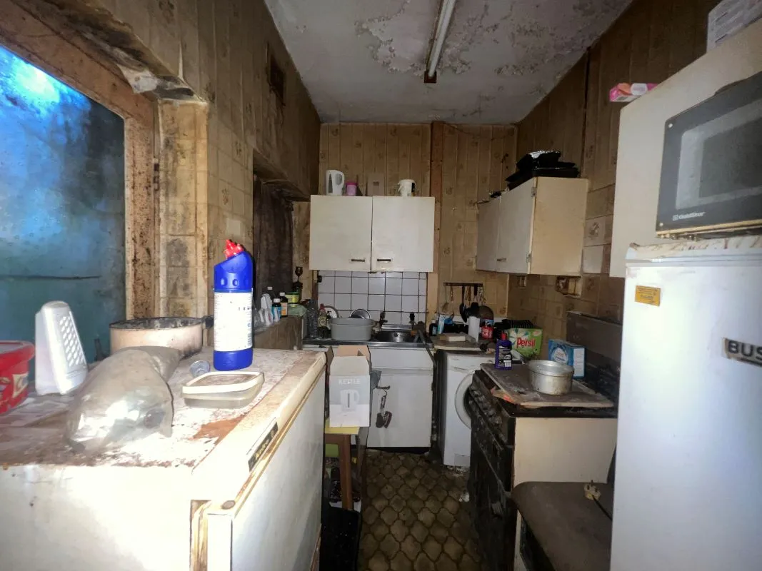 2 bedroom mid terraced property in Aston