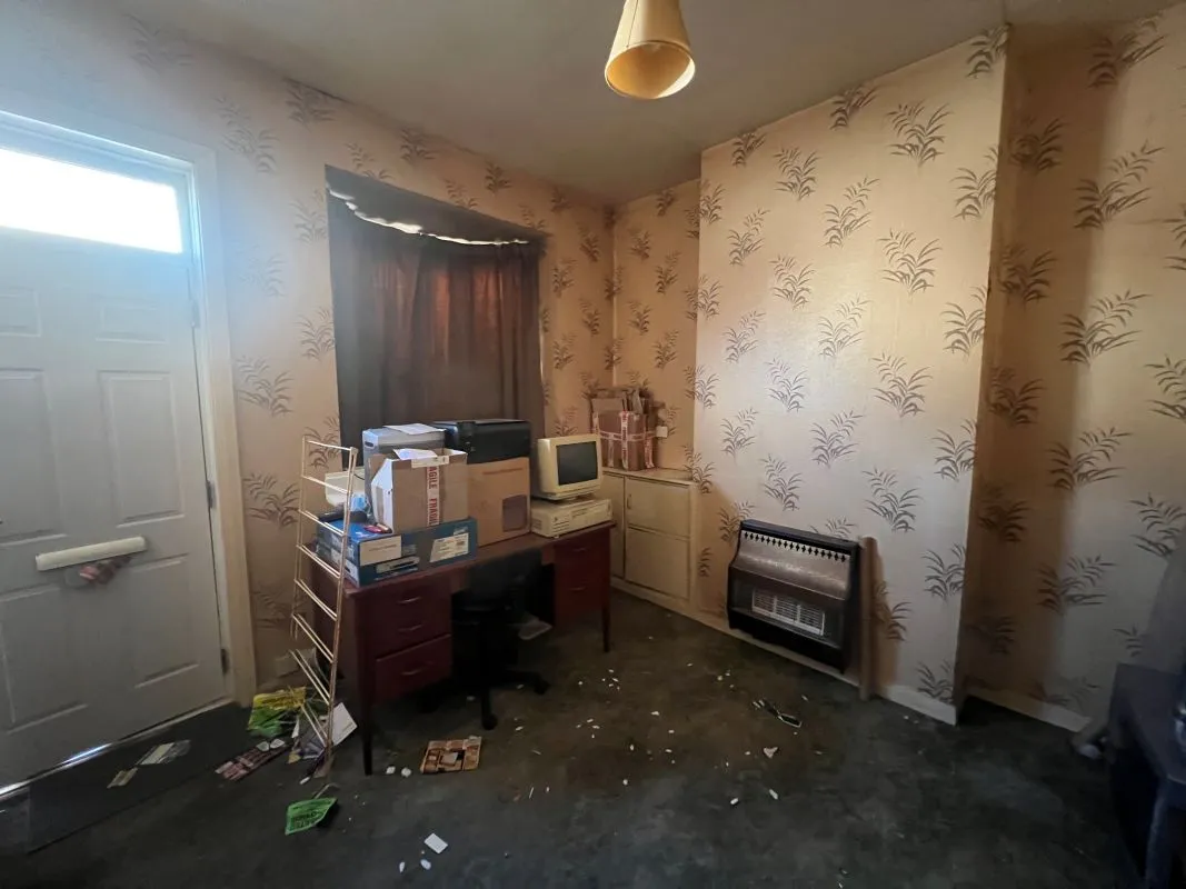 2 bedroom mid terraced property in Aston