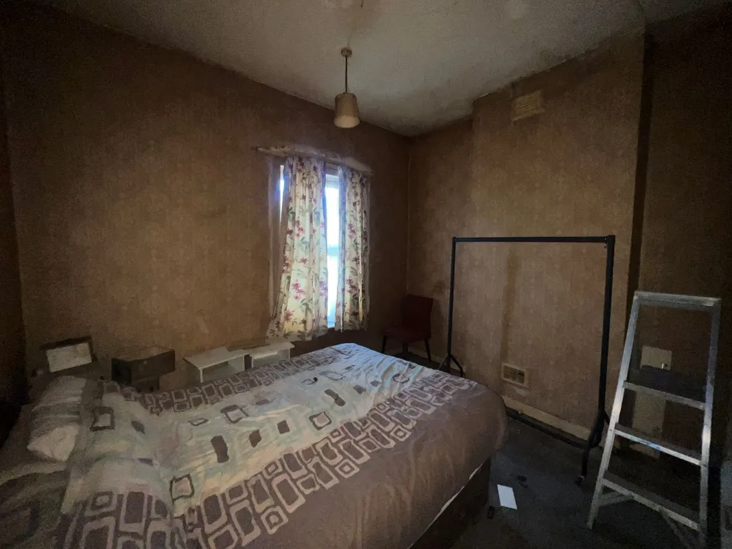 2 bedroom mid terraced property in Aston