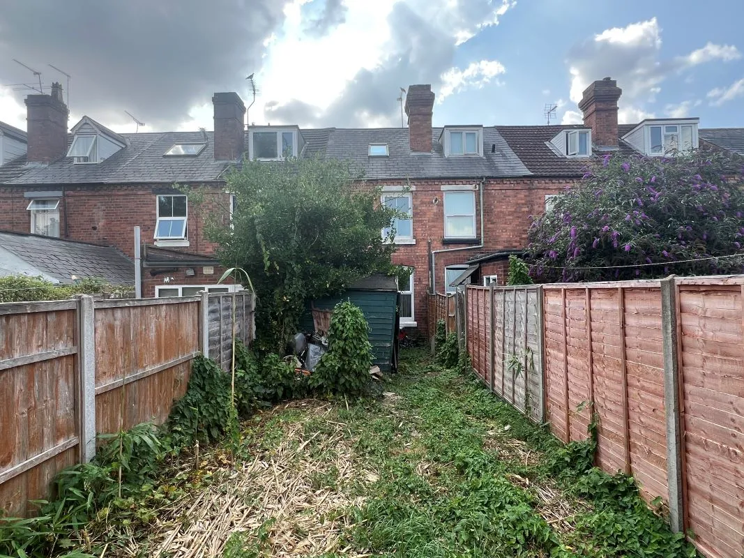 3 bedroom mid terraced property in Kidderminster