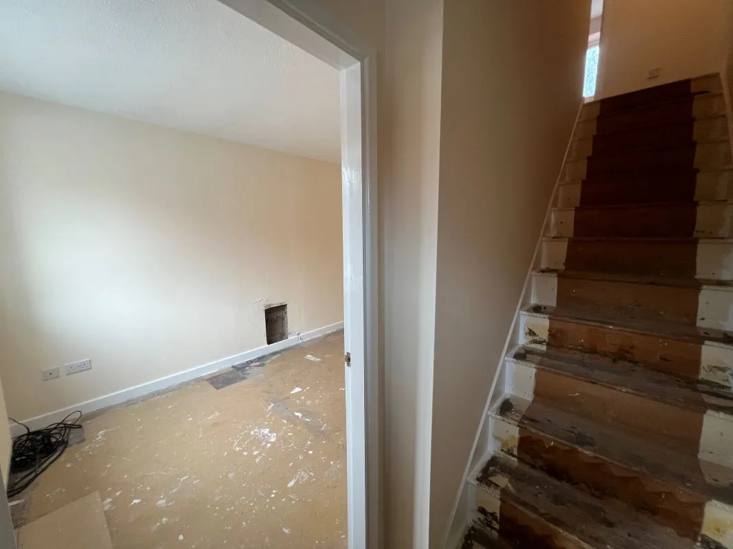 A 2 bedroom mid terraced property in Walsall.