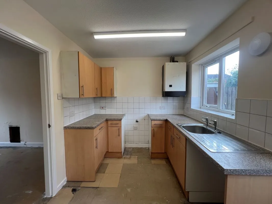 A 2 bedroom mid terraced property in Walsall.