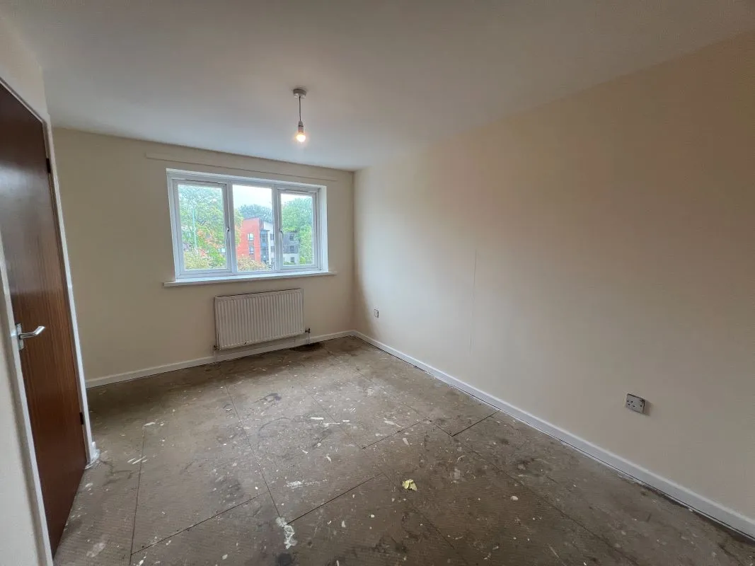 A 2 bedroom mid terraced property in Walsall.