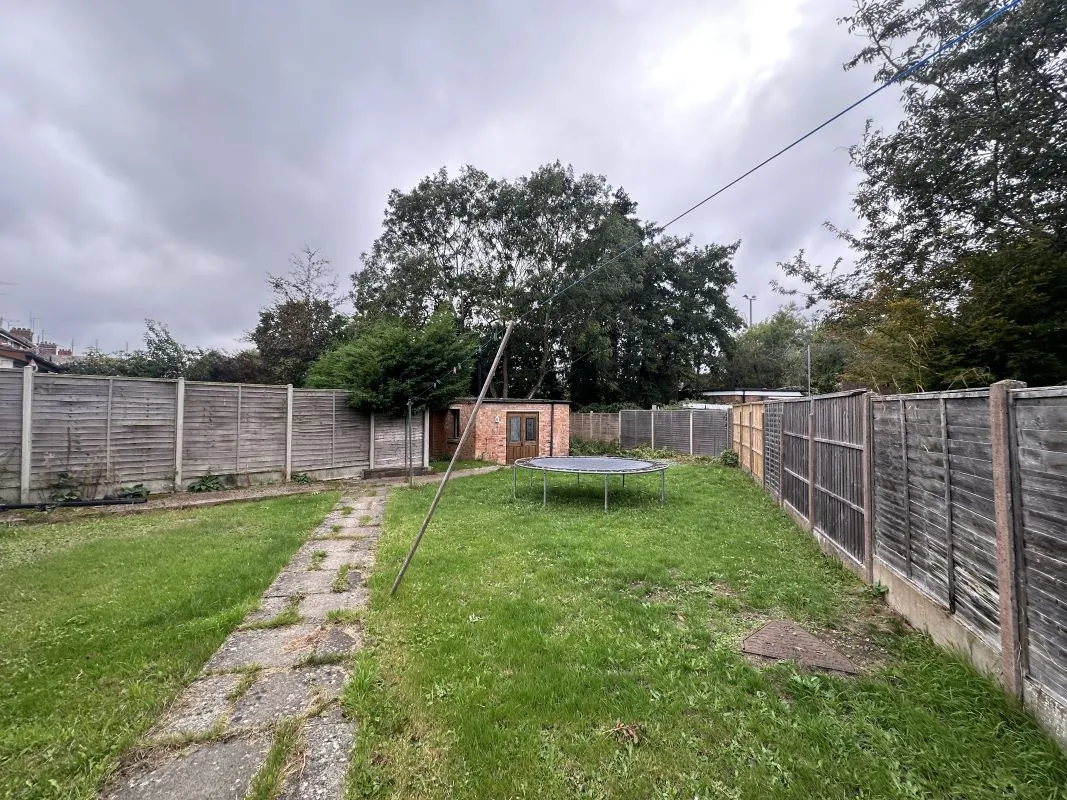 A detached 2 bedroom bungalow in Rugby.