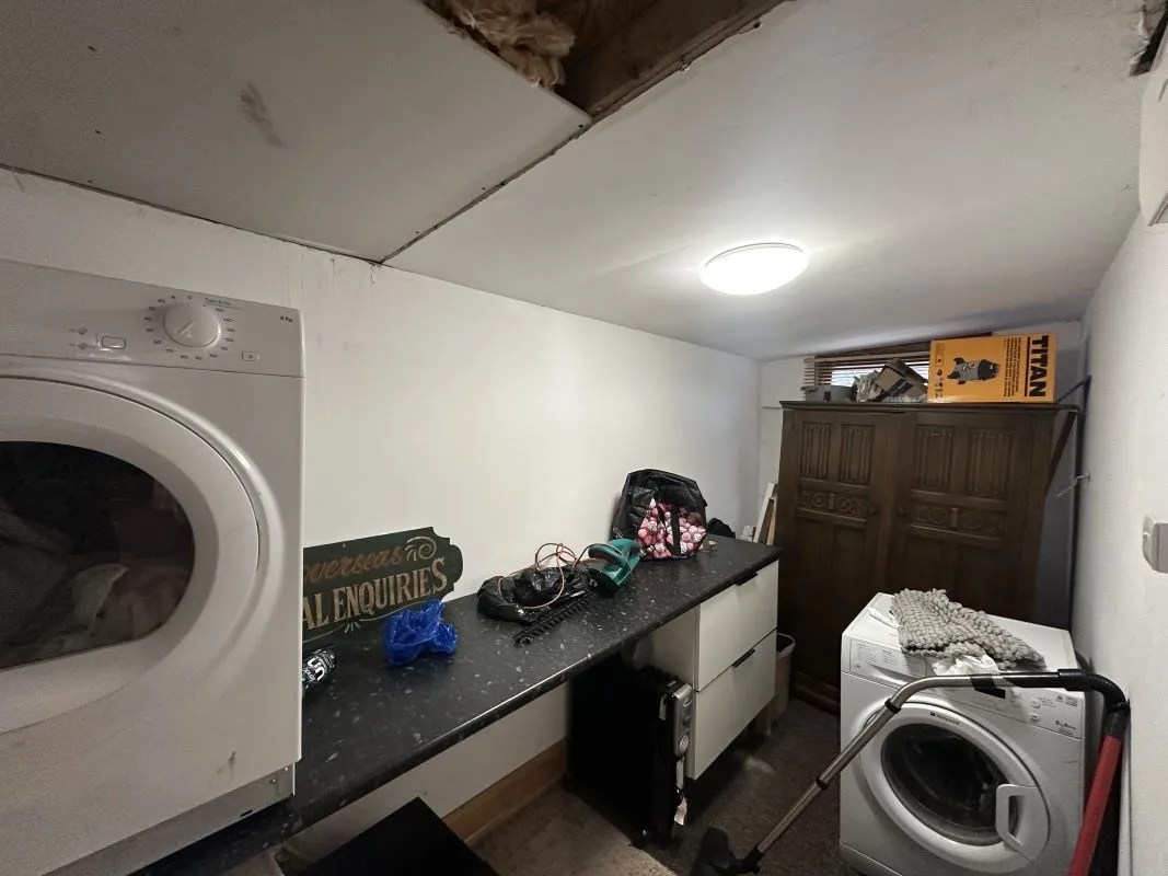 A detached 2 bedroom bungalow in Rugby.
