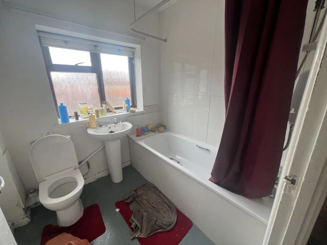 4 bedroom semi detached house in Coventry