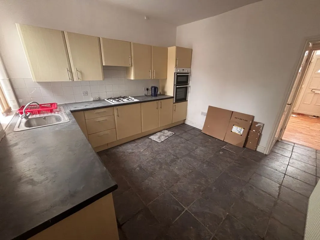 3 bedroom mid terraced property in Stourbridge 