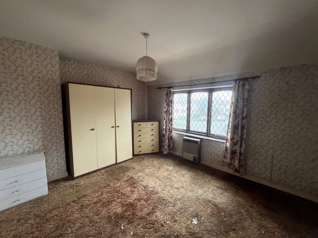 2 bedroom end terraced property in Bedworth