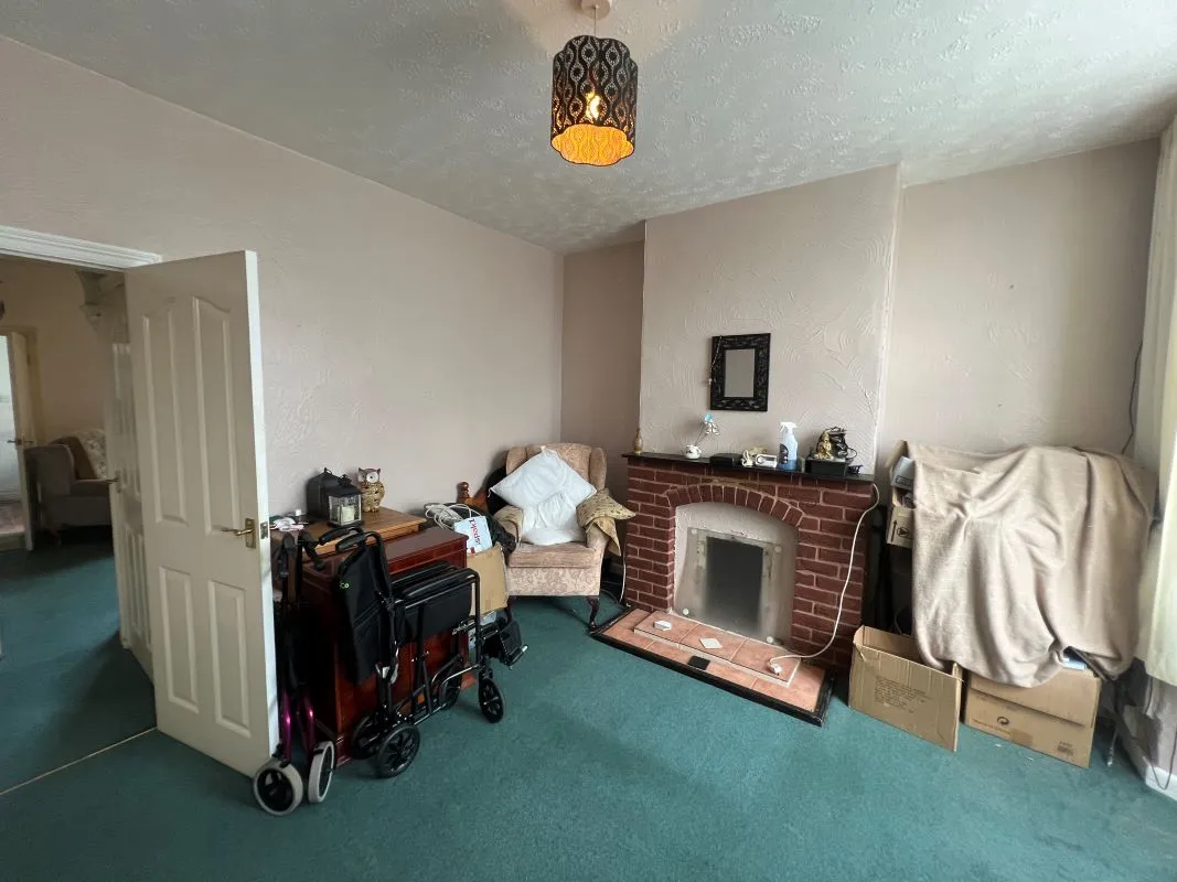 2 bedroom mid terraced property in Bilston