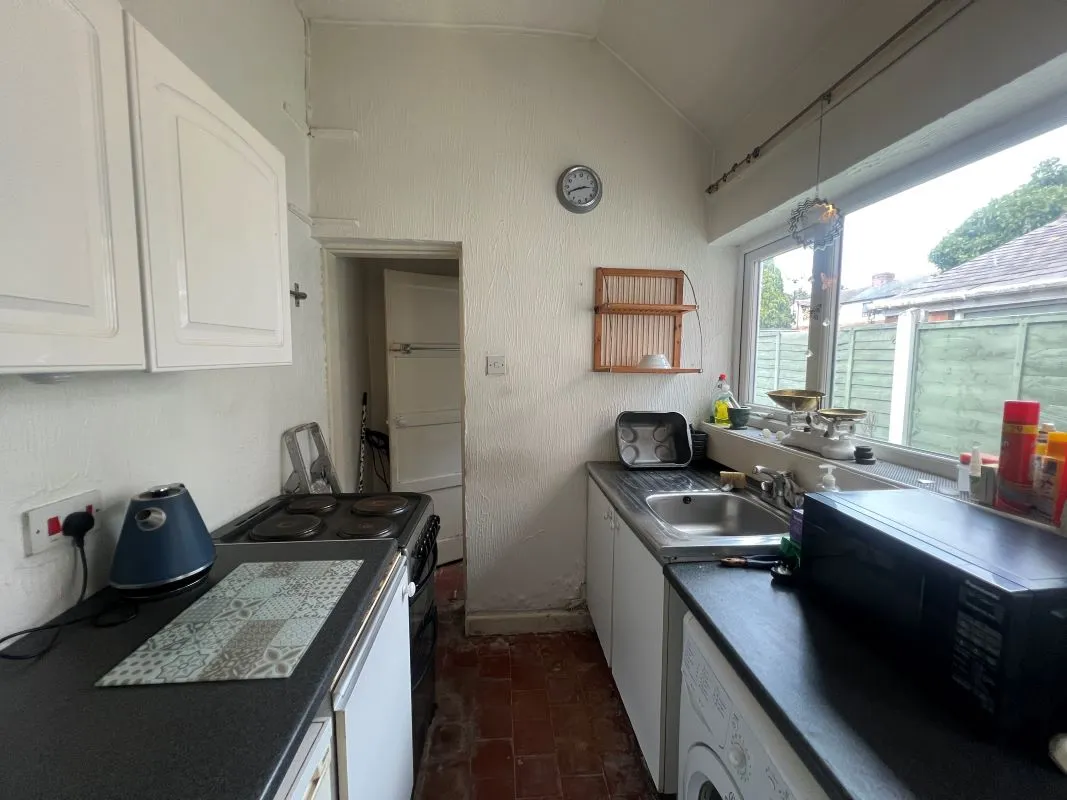 2 bedroom mid terraced property in Bilston