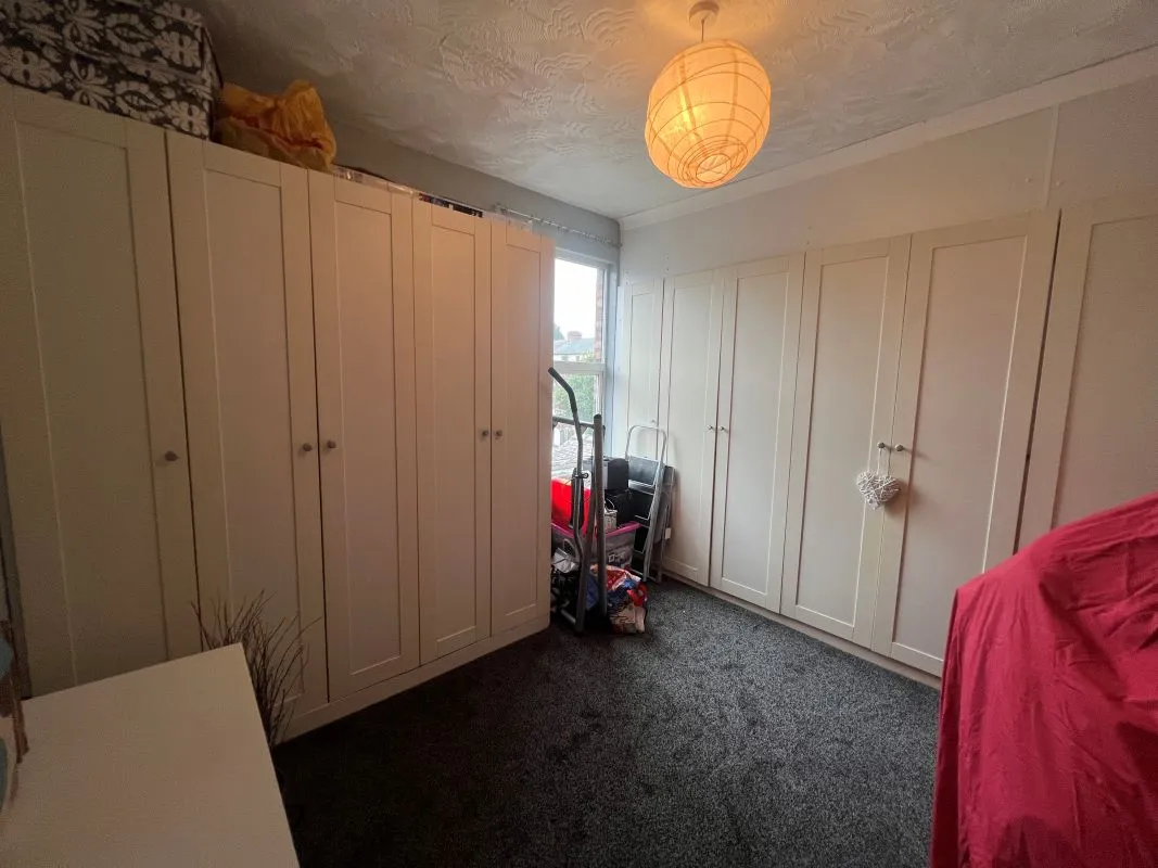 2 bedroom mid terraced property in Bilston