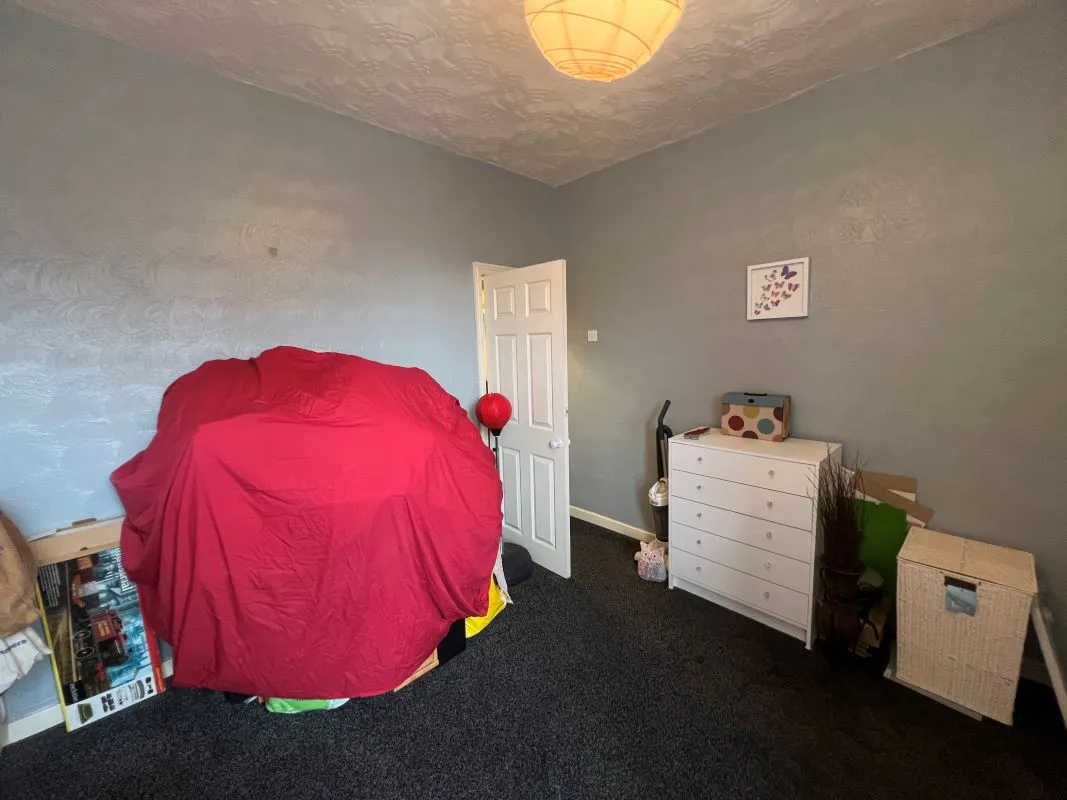 2 bedroom mid terraced property in Bilston