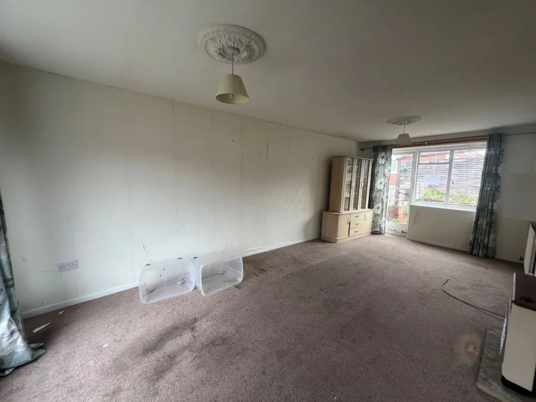 3 bedroom semi detached property in Stratford-upon-Avon