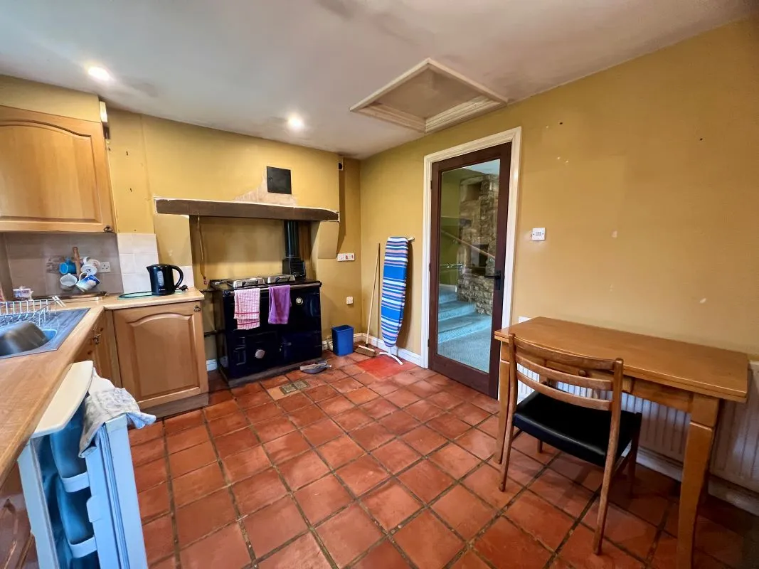 4 bedroom semi detached barn conversion in Salford