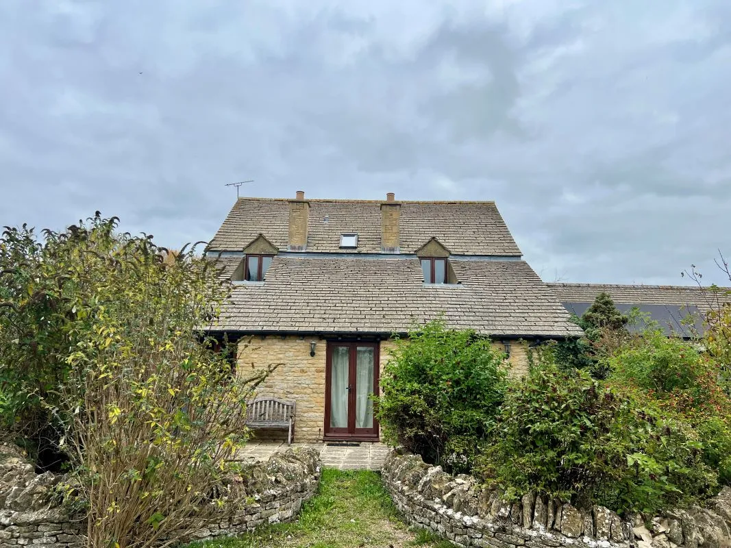 4 bedroom semi detached barn conversion in Salford