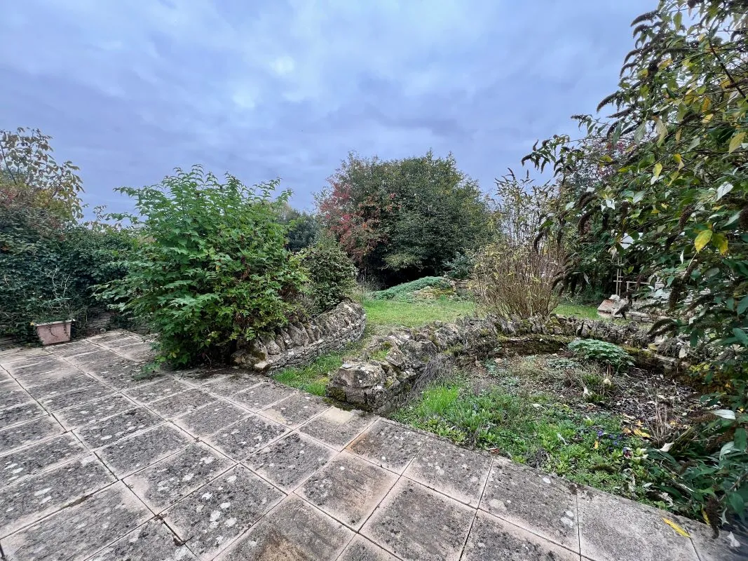 4 bedroom semi detached barn conversion in Salford