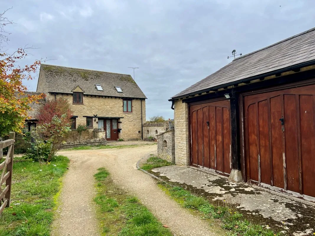4 bedroom semi detached barn conversion in Salford