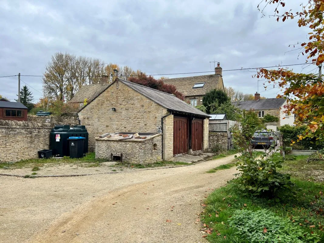 4 bedroom semi detached barn conversion in Salford