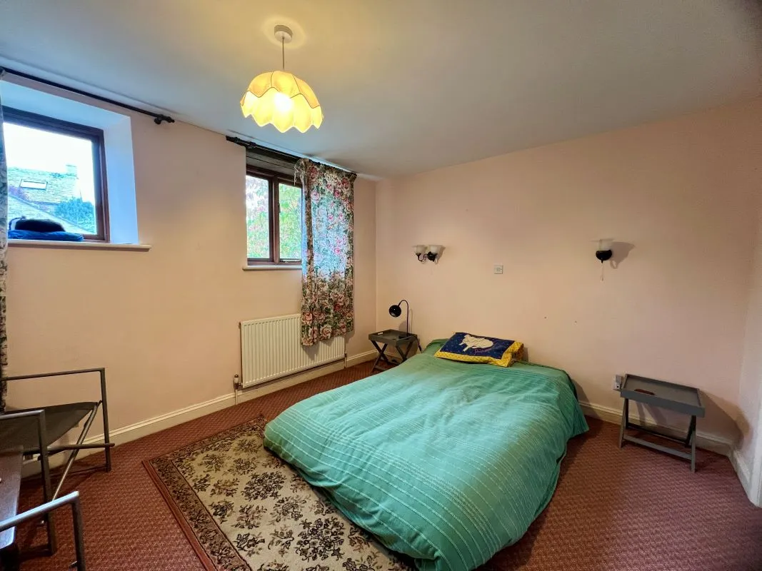 4 bedroom semi detached barn conversion in Salford