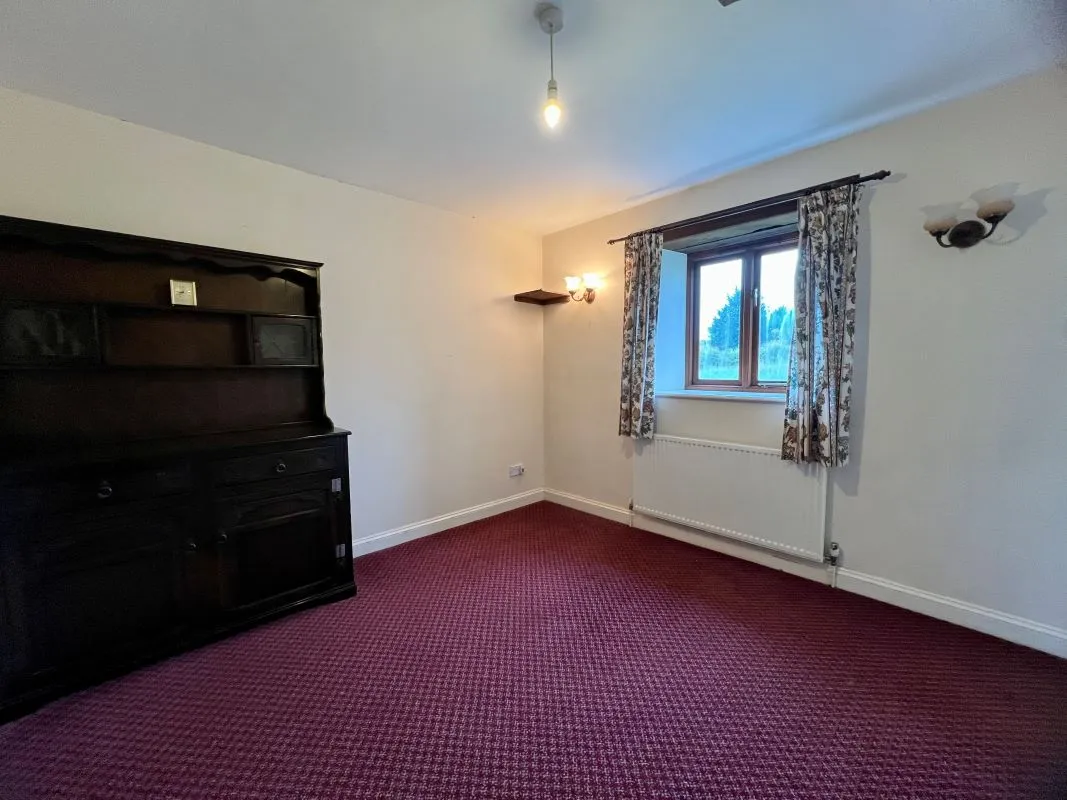 4 bedroom semi detached barn conversion in Salford
