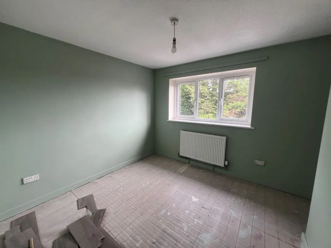 A 2 bedroom end terraced property in Coventry.