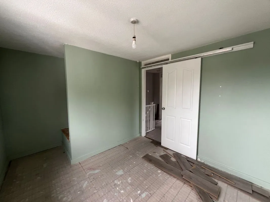 A 2 bedroom end terraced property in Coventry.