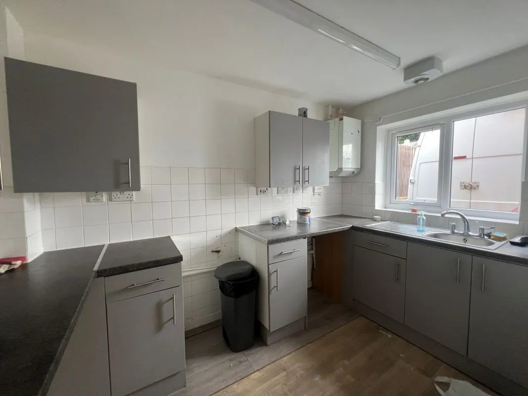 A 2 bedroom end terraced property in Coventry.