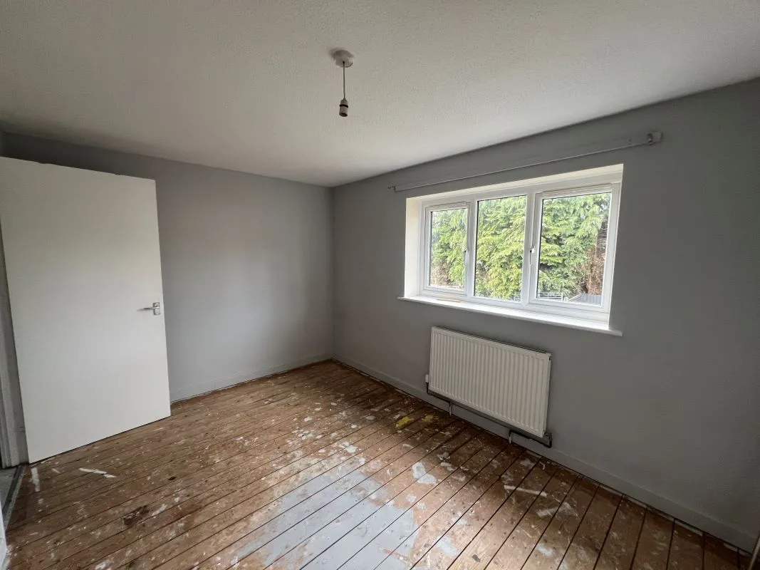 A 2 bedroom end terraced property in Coventry.