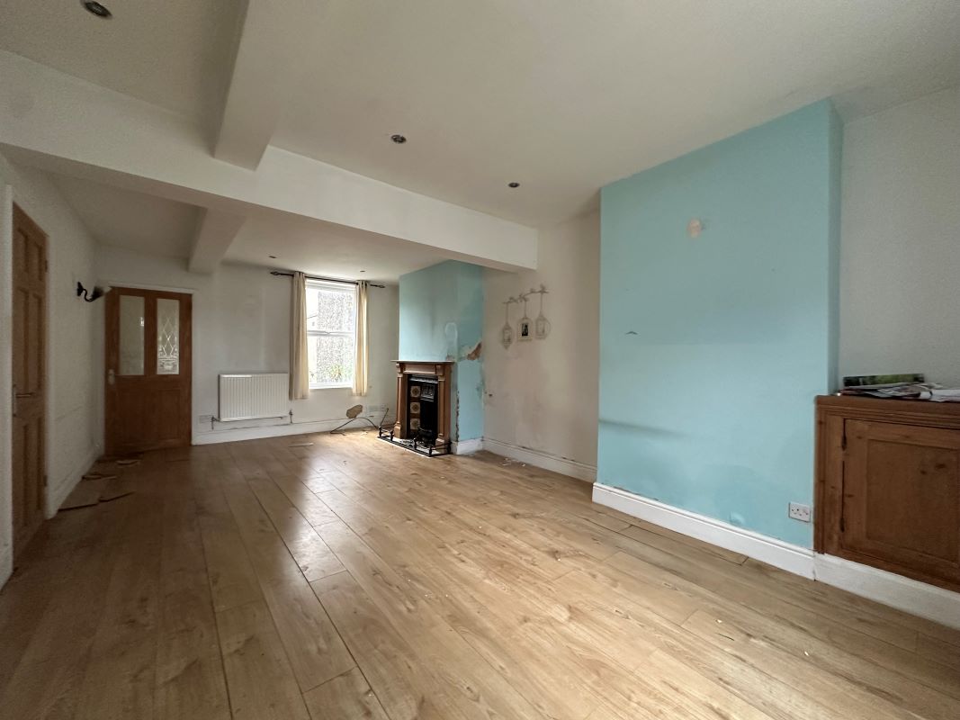2 bedroom mid terraced house in Coalville