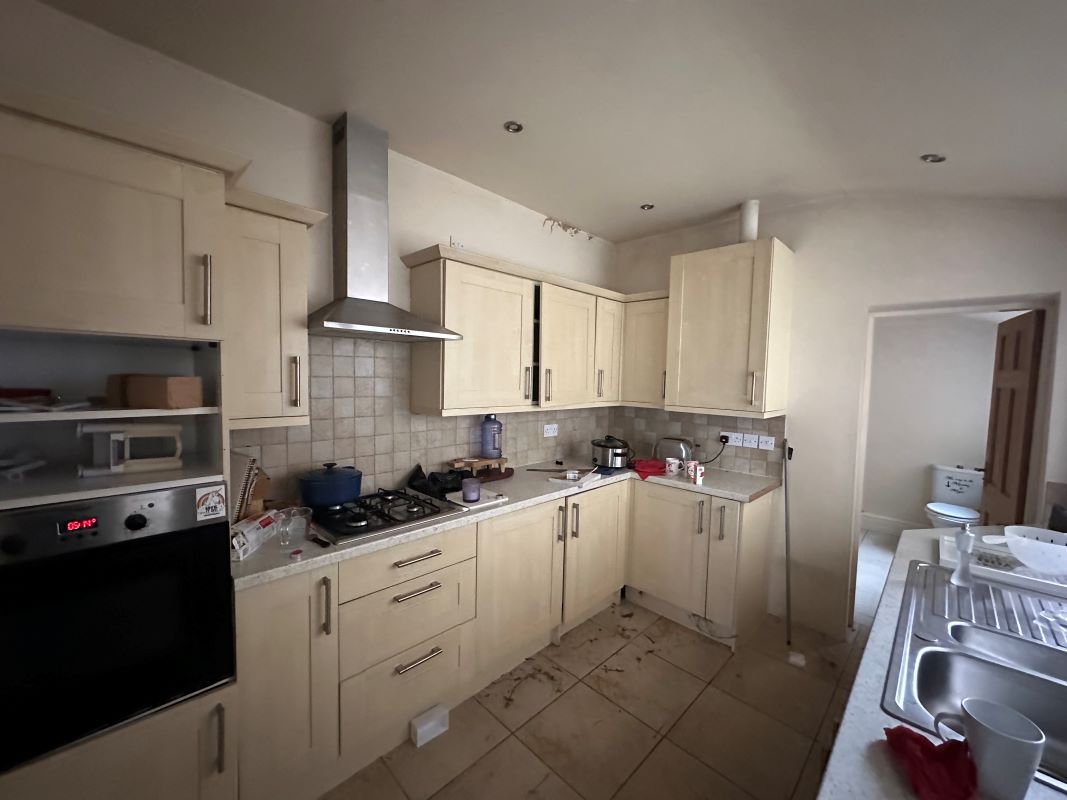 2 bedroom mid terraced house in Coalville