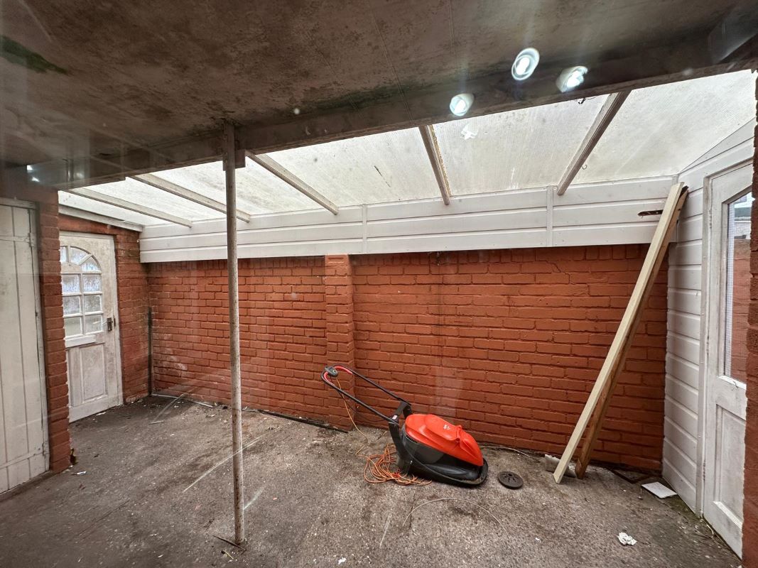 3 bedroom semi detached property in Rowley Regis