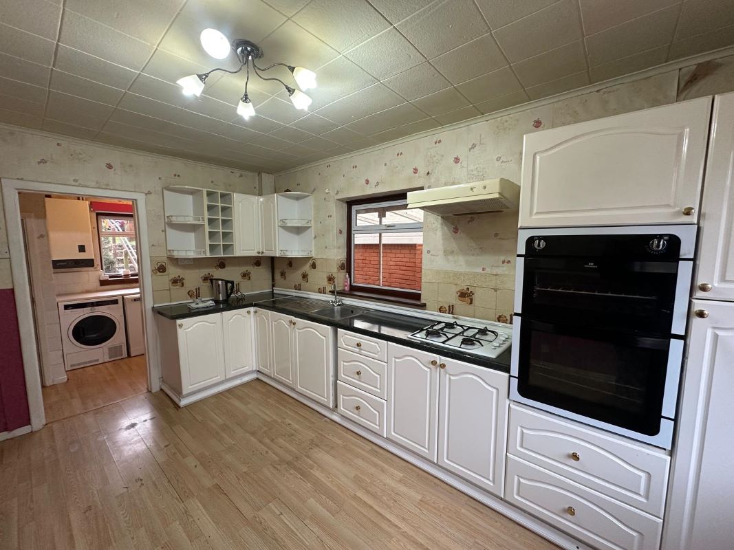 3 bedroom semi detached property in Rowley Regis