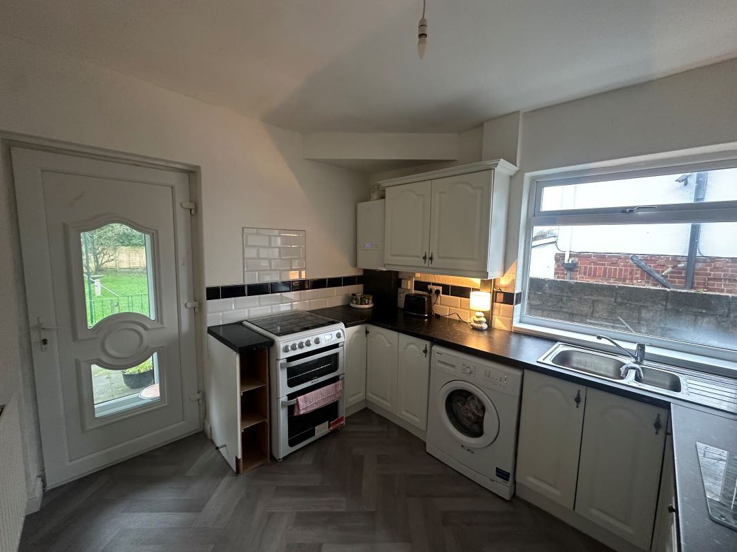 3 bedroom semi detached property in Oldbury. 