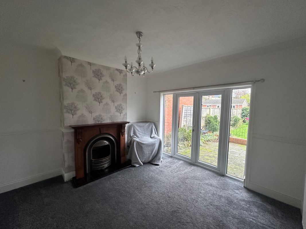 3 bedroom semi detached property in Oldbury. 